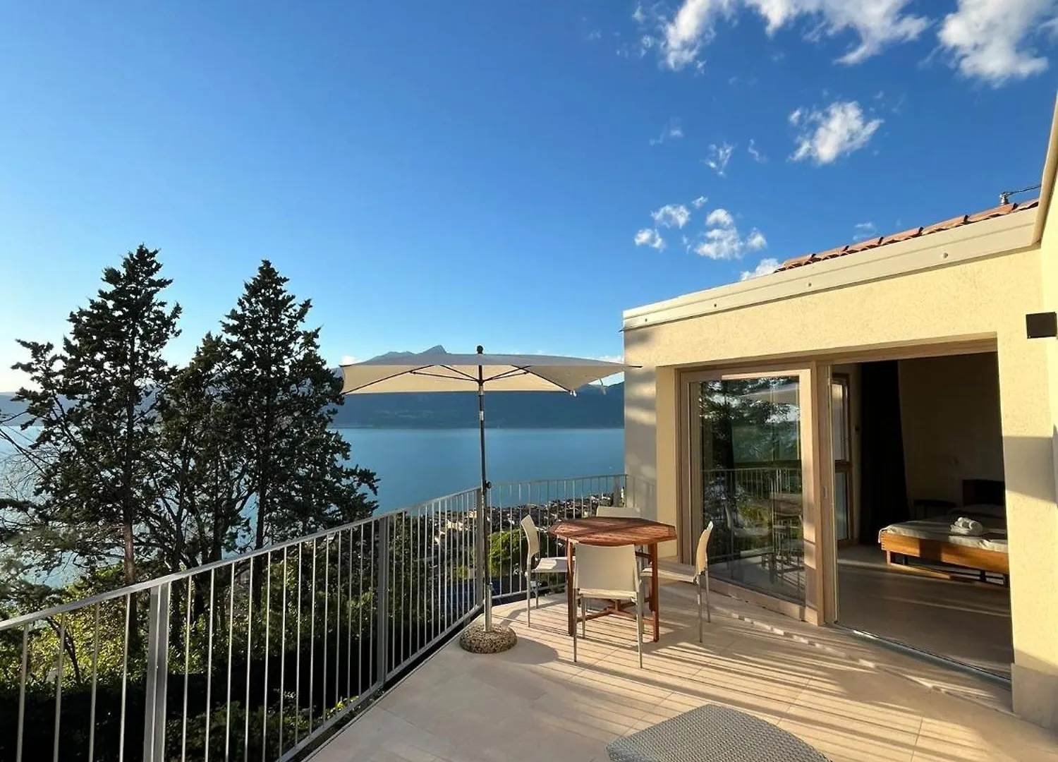 The View Apartment Torri Del Benaco Italy