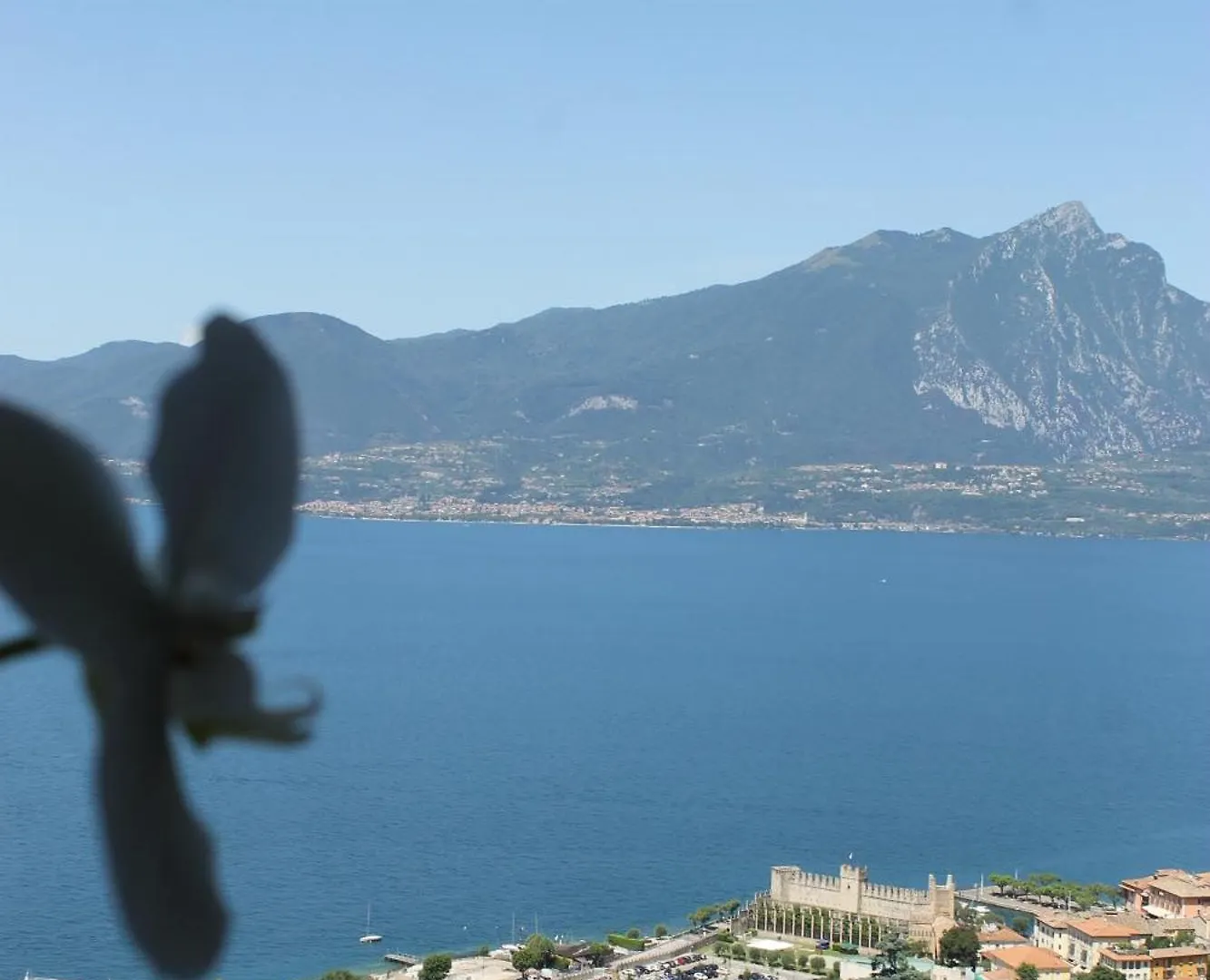 The View Apartment Torri Del Benaco Italy