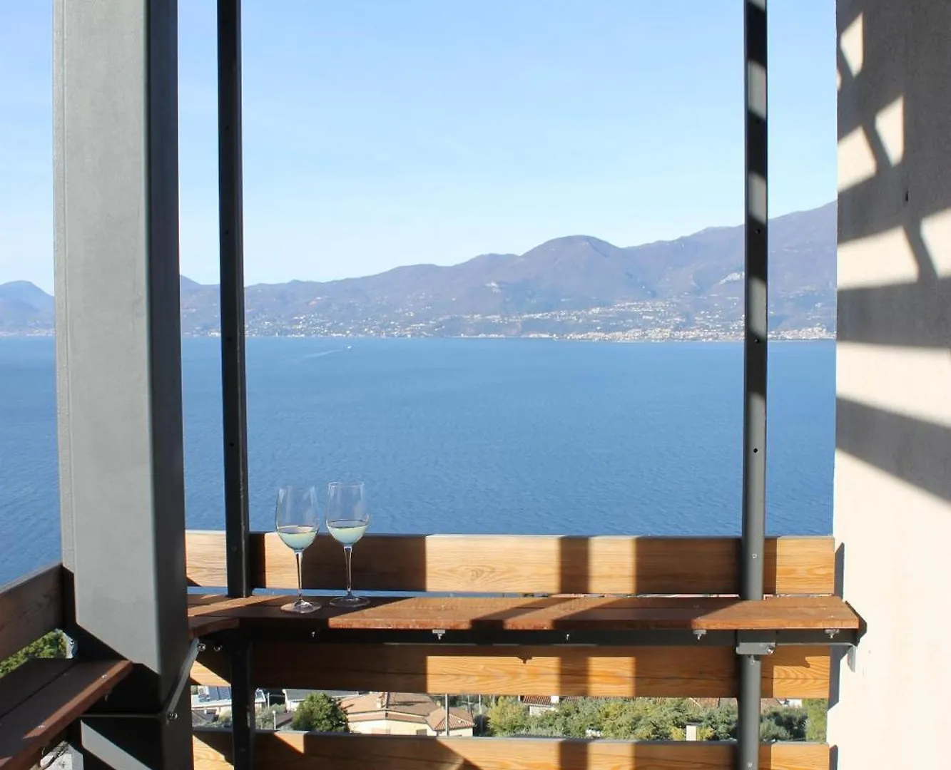 The View Apartment Torri Del Benaco