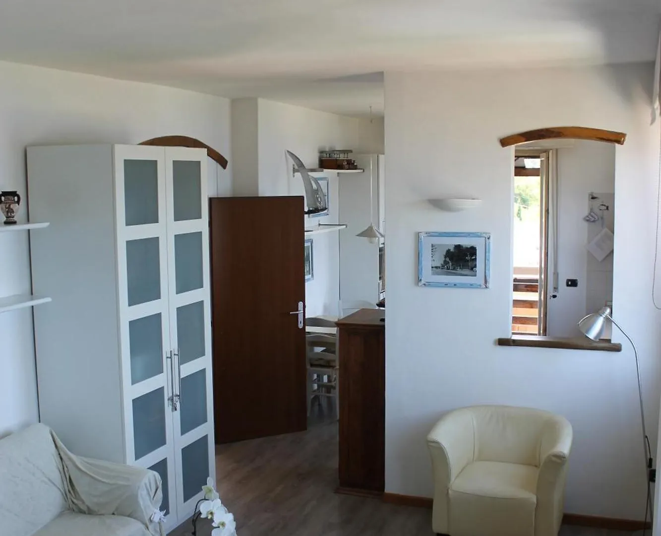 The View Apartment Torri Del Benaco 0*,  Italy