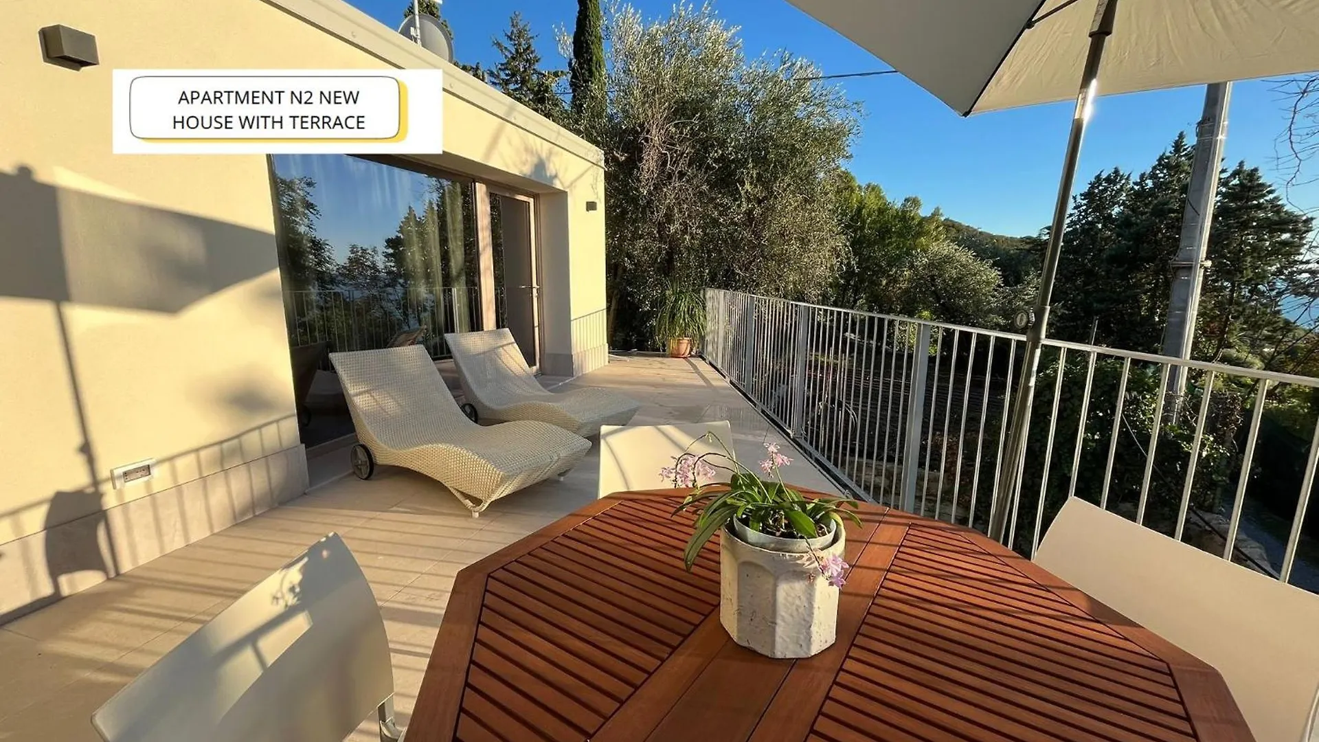 The View Apartment Torri Del Benaco