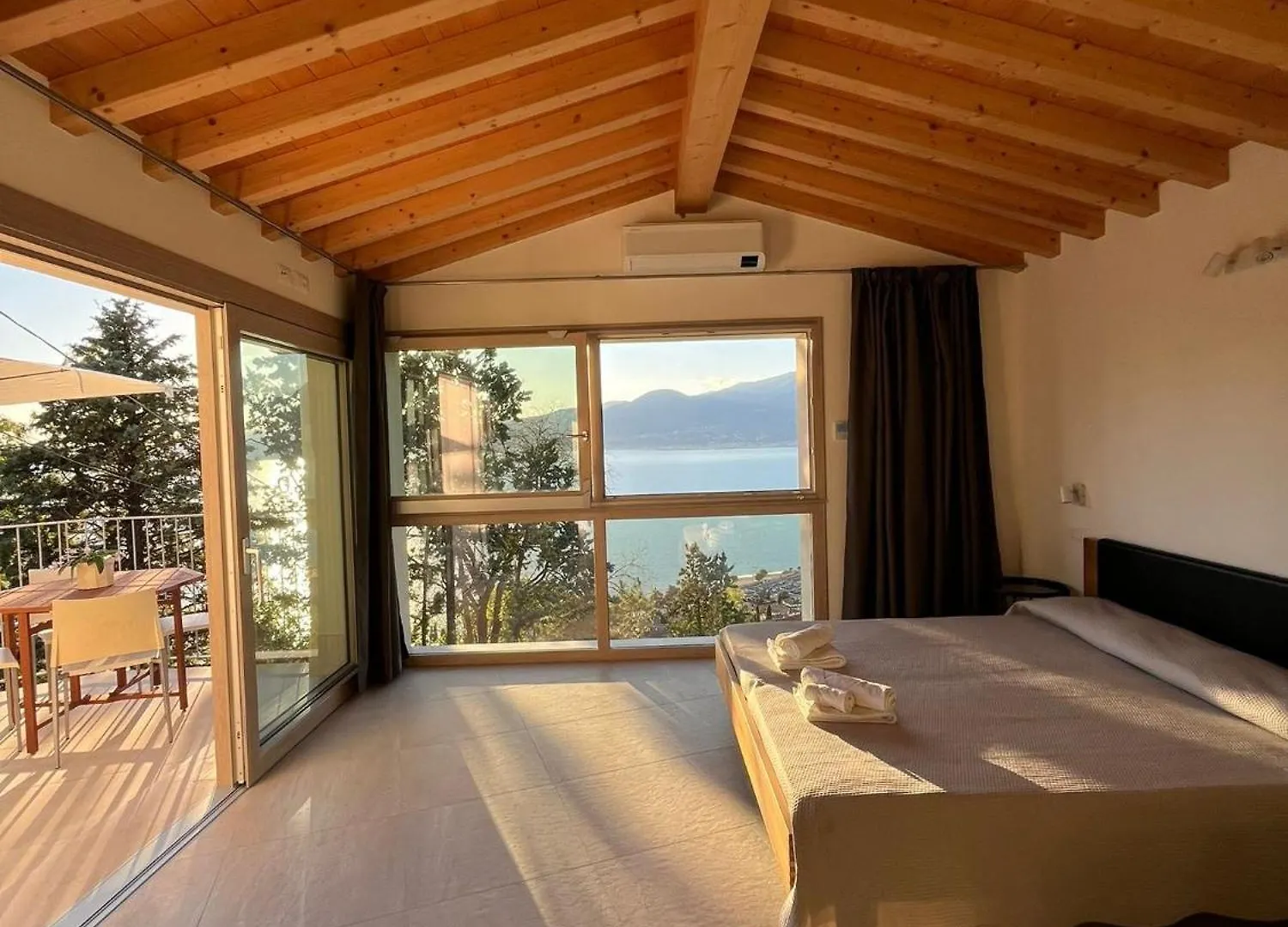 The View Apartment Torri Del Benaco