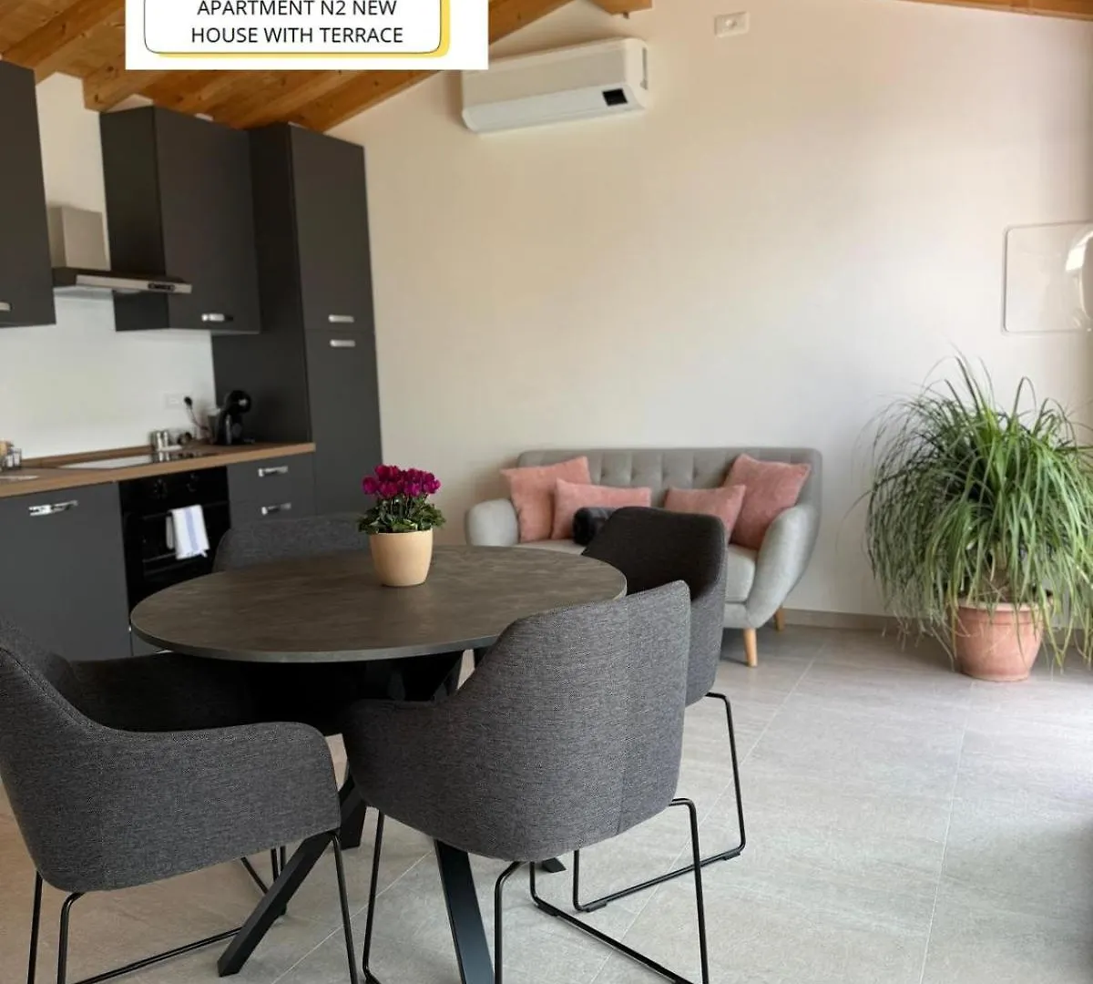 The View Apartment Torri Del Benaco Italy