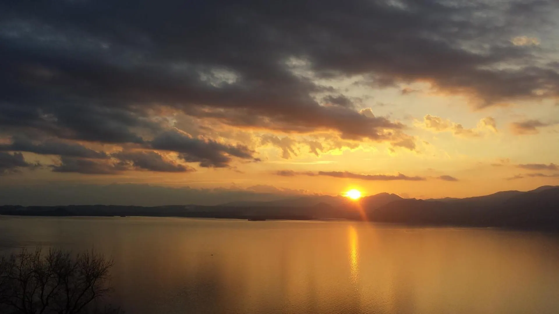 The View Apartment Torri Del Benaco